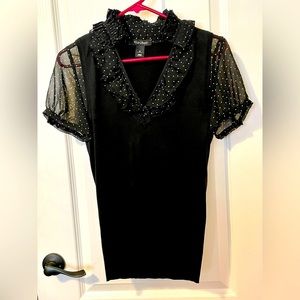 Gorgeous & ComfortableWHBM Top (Sweater Top) in Like New Condition  🖤 Small